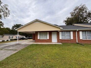 Building Photo - 2 Green Acre Rd NE