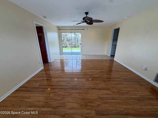 Building Photo - 232 Terrace Shores Dr