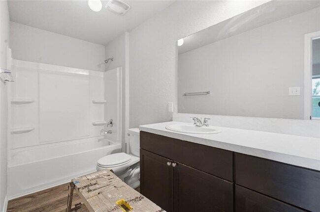 Building Photo - 10402 Waverunner
