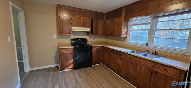 Building Photo - 2108 Hill St NW