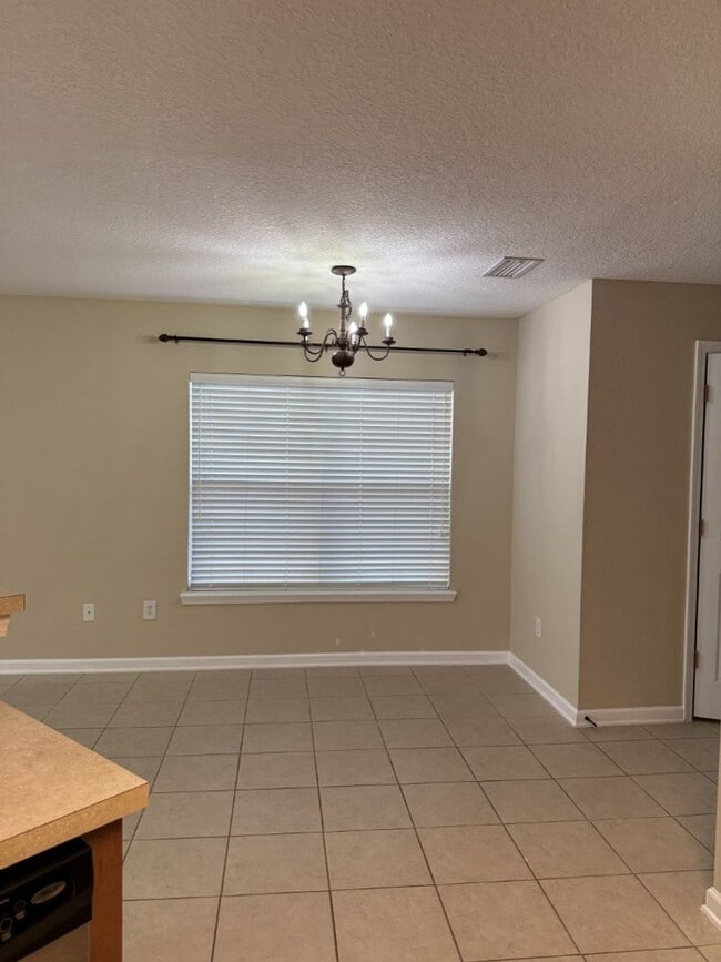 Building Photo - Move-in ready in Fleming Island Plantation