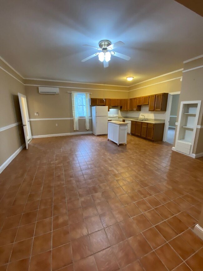 Building Photo - Black Mountain - Home Apartment, North Fork Rd, Utilities included