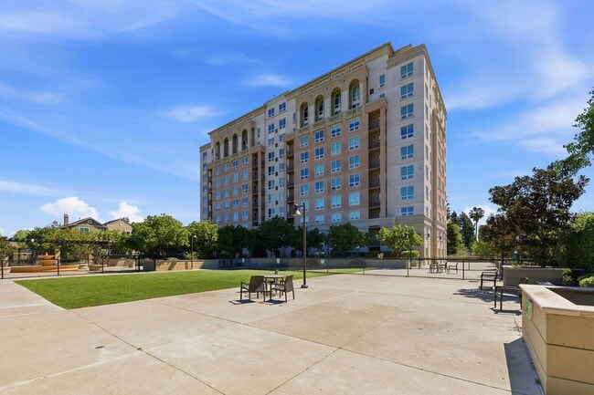 Building Photo - 1375 Lick Ave