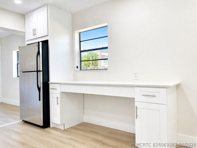 Building Photo - 913 N 18th St