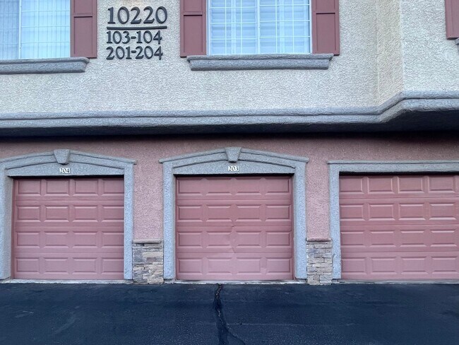 Building Photo - COMING SOON!! CUTE 3 BD/2BA CONDO LOCATED ...