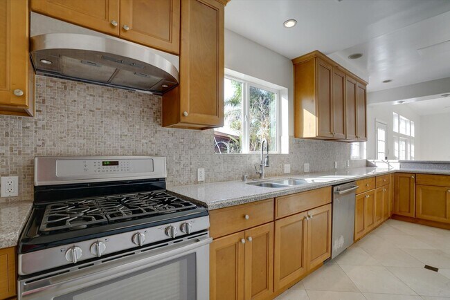 Building Photo - 4721 Berryman Ave