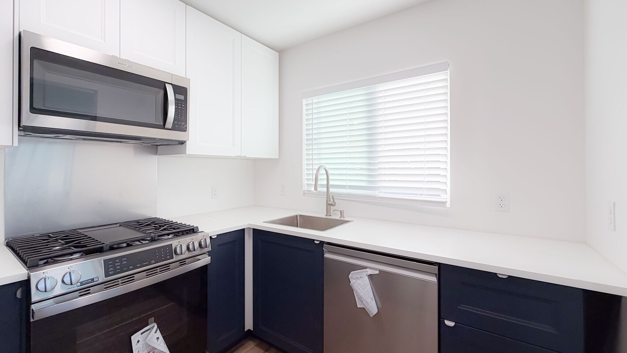 Building Photo - 4169 Myrtle Ave