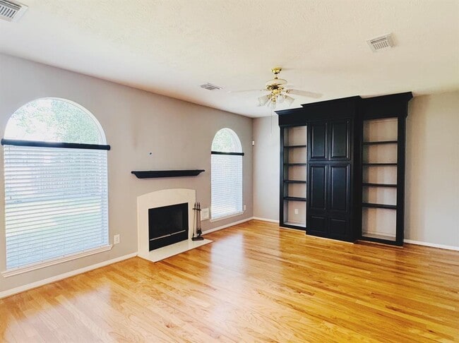 Building Photo - 25915 Drybrook Rd