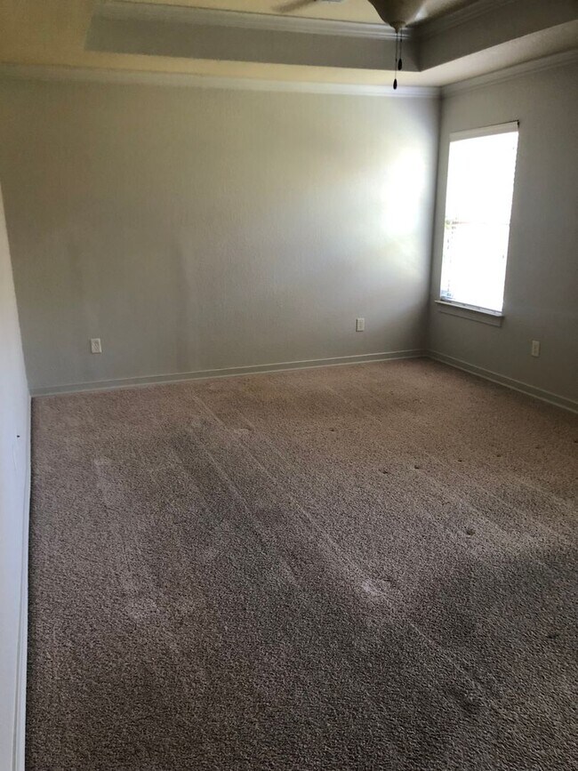 Building Photo - 3690 W Mountain View Dr