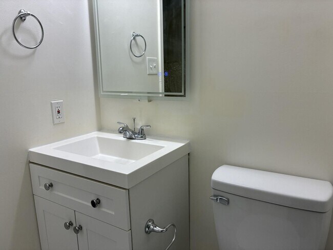 Building Photo - 4834 King Solomon Dr