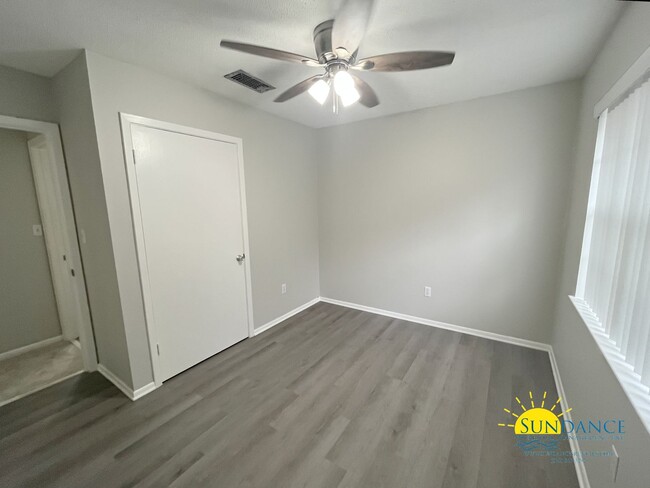 Building Photo - Spacious 3-Bedroom Condo with Community Am...