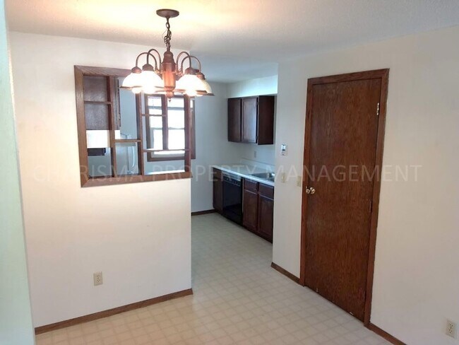 Building Photo - 2 BD - WHEN LOCATION, COMMUNITY AND PRICE MATTER...THIS IS THE PLACE FOR YOU!