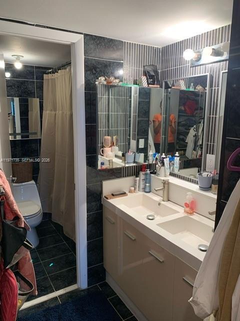 Building Photo - 1450 Lincoln Rd