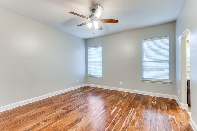 Building Photo - 3141 Greene Ave