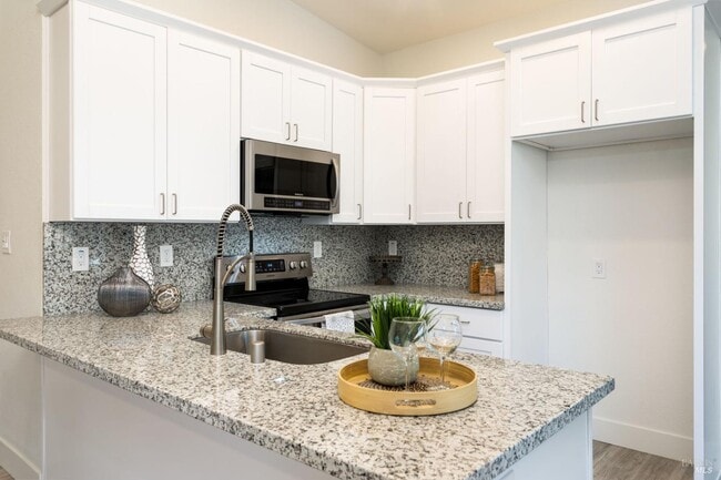 Building Photo - 142 Anita Ct