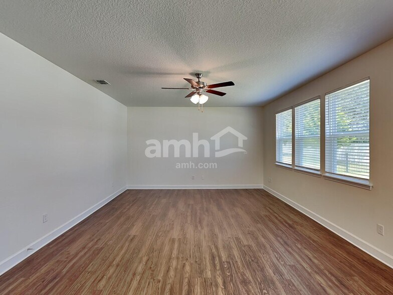 Building Photo - 105 Moultrie Crossing Ln