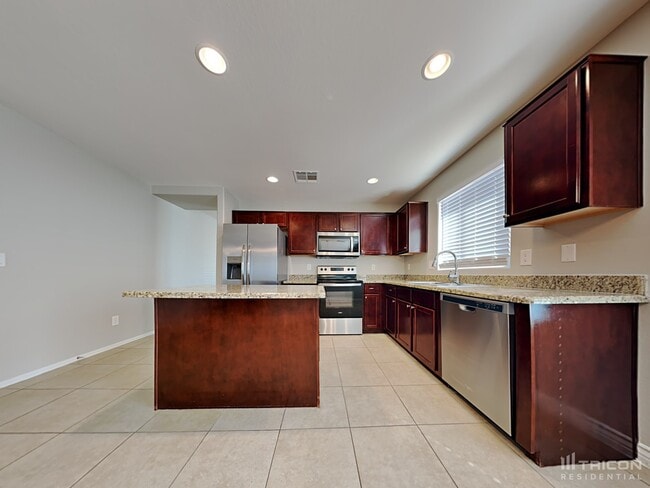 Building Photo - 24839 W Huntington Dr