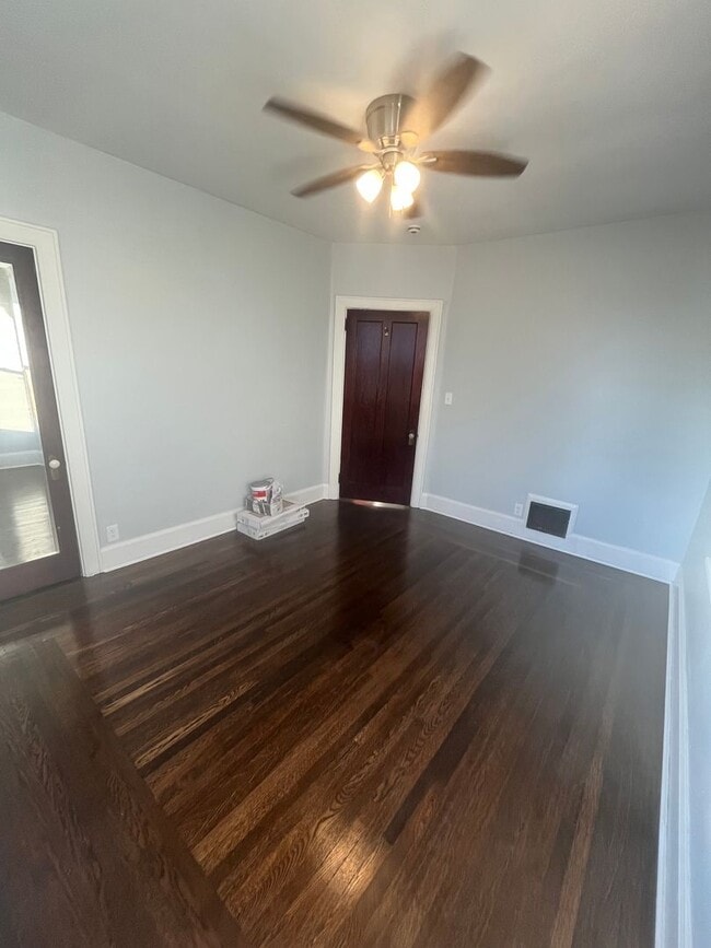 Building Photo - Beautiful Character in this Two Bedroom!