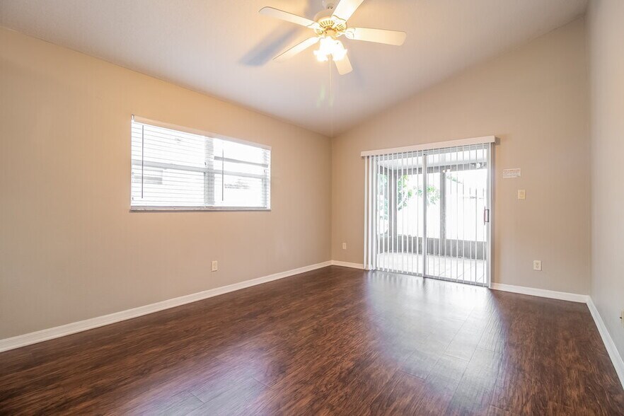 Building Photo - 10733 Brown Trout Cir