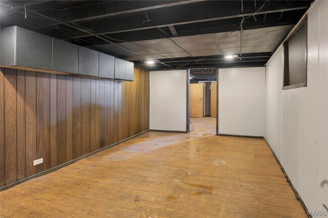 Building Photo - 3915 Schiller Pl