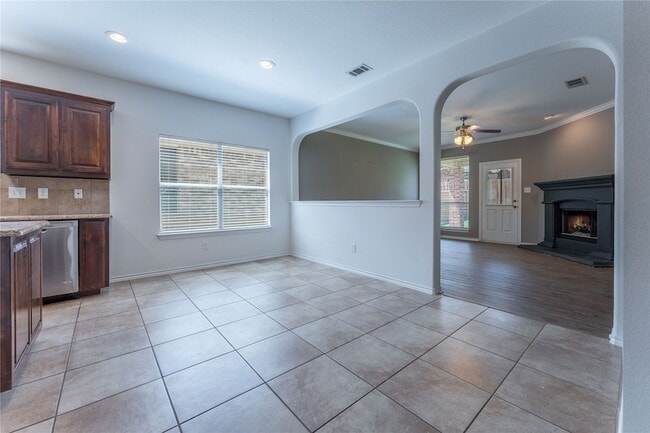 Building Photo - 2401 Spruce Springs Way