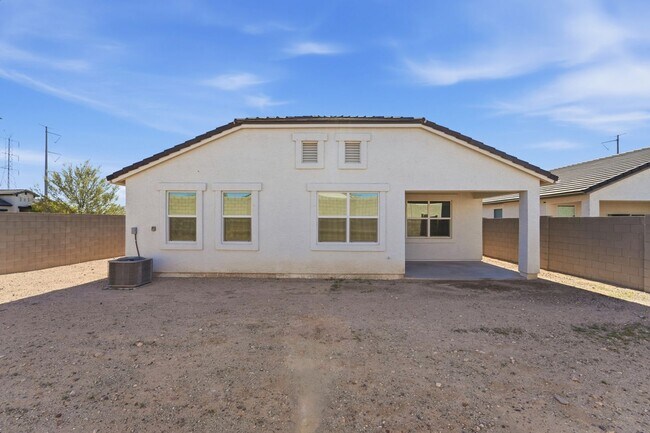 Building Photo - Modern 4-Bedroom Ranch-Style Corner Lot Home - *RENT SPECIAL*