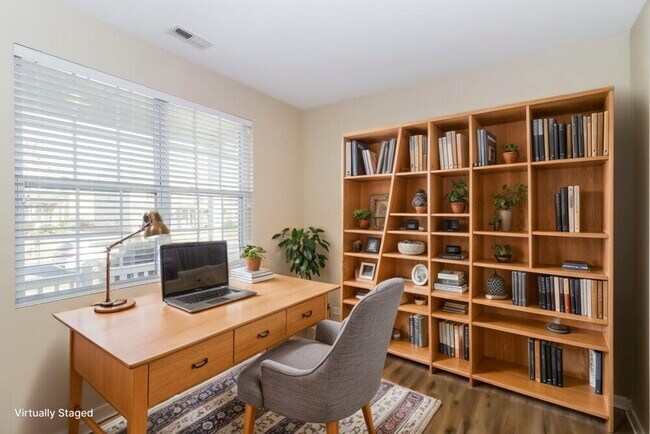 Building Photo - 1019 Yellow Bee Rd