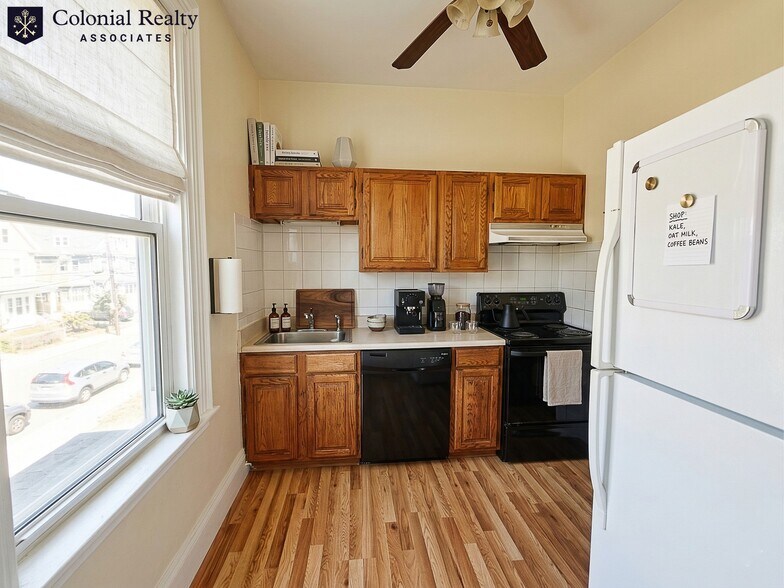 Building Photo - 38 Allston St