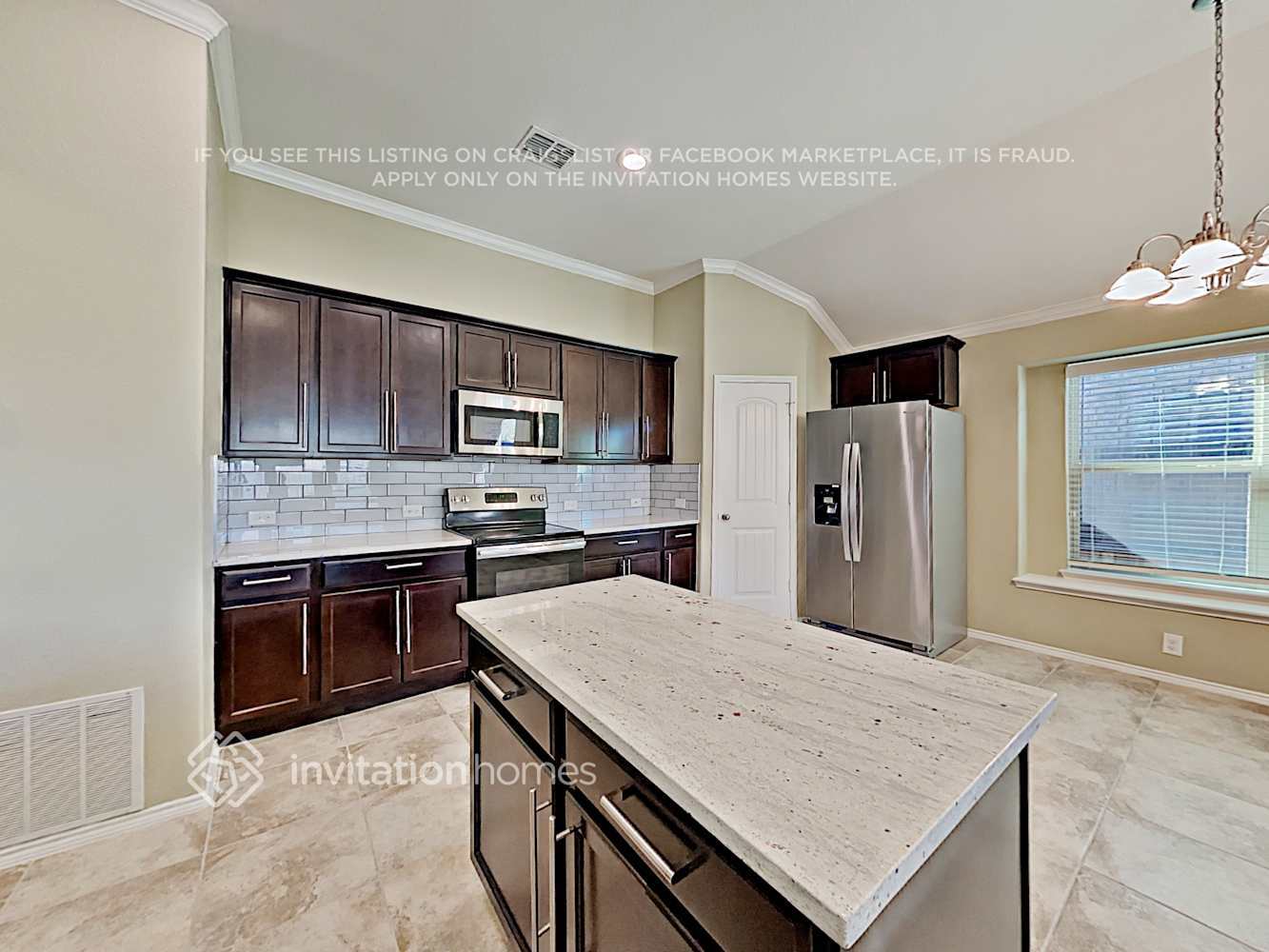 Building Photo - 260 Oxford Dr