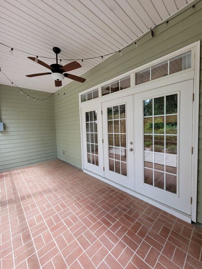 Building Photo - 3 bedroom home for rent off Miccosukee Rd ...