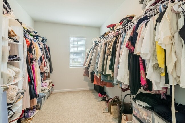 Building Photo - Like New Home in Grovetown