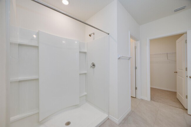 Building Photo - 17308 Reserva Dr