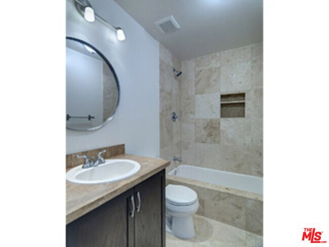 Building Photo - 2884 Sawtelle Blvd