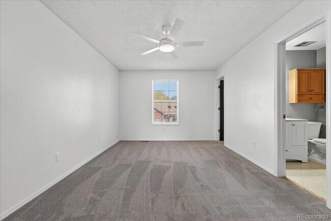Building Photo - 306 Mulberry Cir