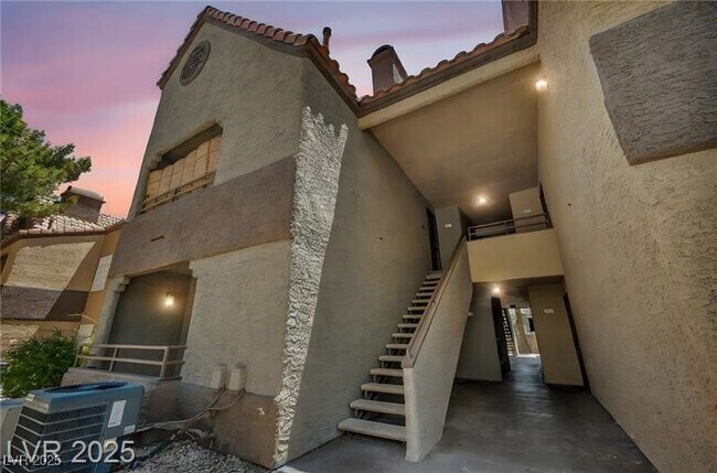 Primary Photo - 2200 S Fort Apache Rd