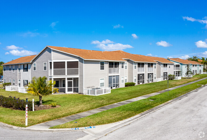 Backside of Apartments - Providence at Palm Harbor