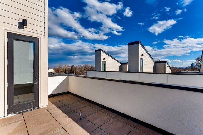Building Photo - New Construction 3 Bedroom Townhomes for Rent
