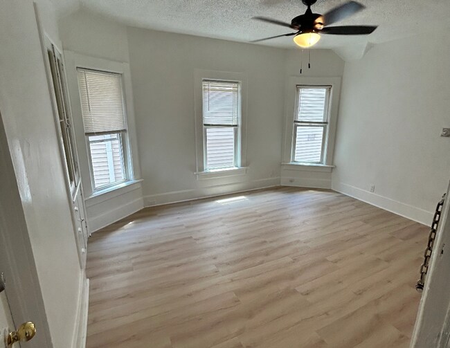 Building Photo - Marquette Housing- 505
