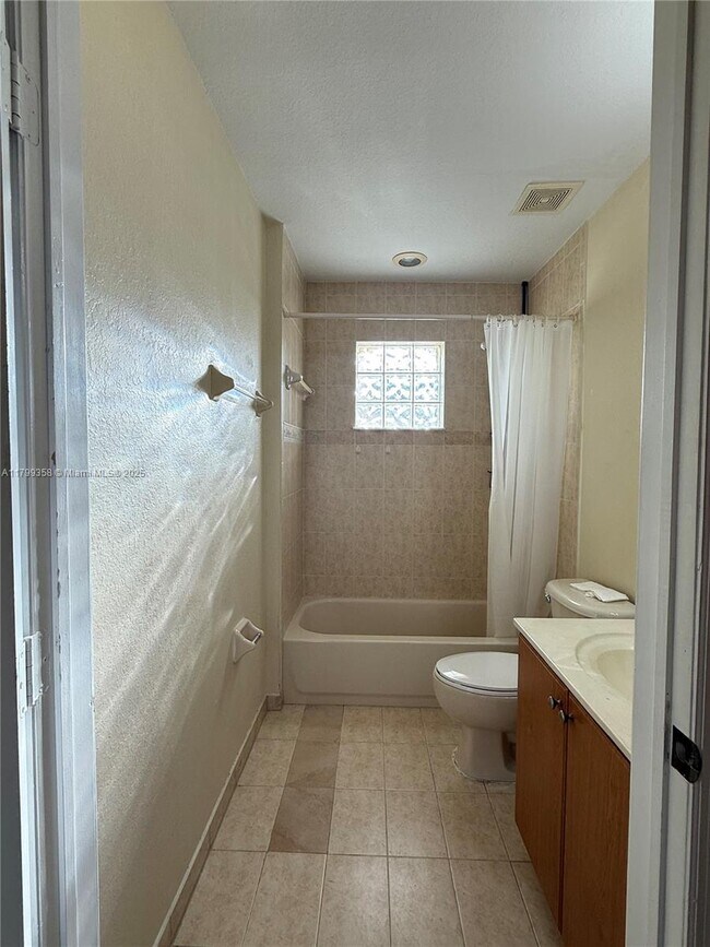 Building Photo - 10901 NW 88th Terrace