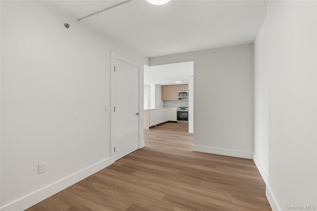 Building Photo - 10 Lyon Pl