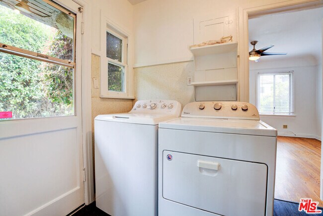 Building Photo - 10372 Tennessee Ave