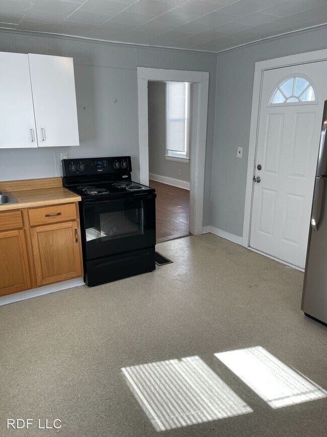 Building Photo - 3 br, 1.5 bath House - 1527 N. Ripley Street