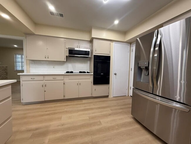 Building Photo - 4603 Roundup Trail