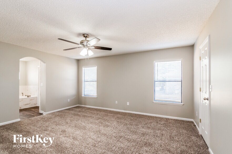 Building Photo - 5541 Broadgate Ct