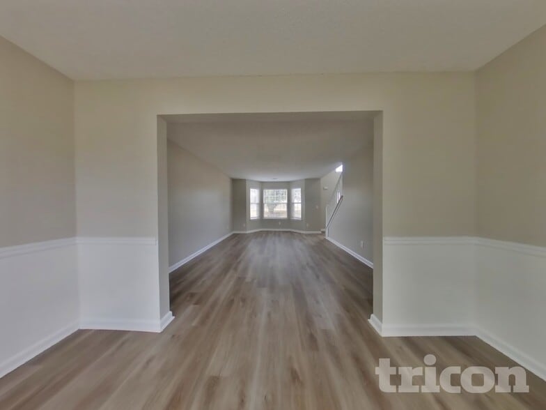 Building Photo - 232 Ermines Way