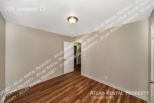 Building Photo - 709 Jeannine Ct