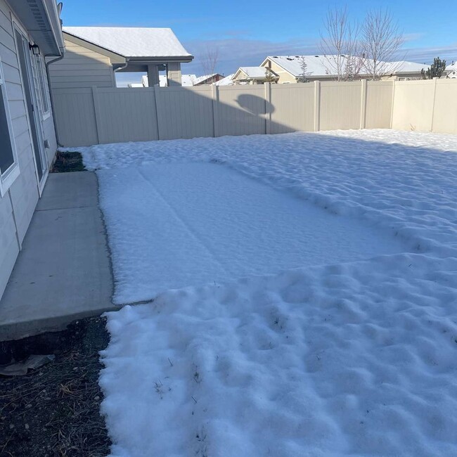 Building Photo - Gorgeous Nampa Home!