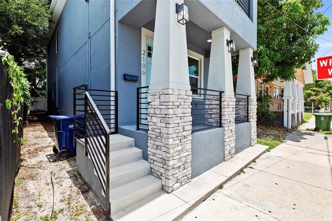 Building Photo - 2106 E 17th Ave