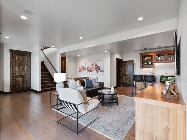 Building Photo - 1075 N Oquirrh Mountain Dr