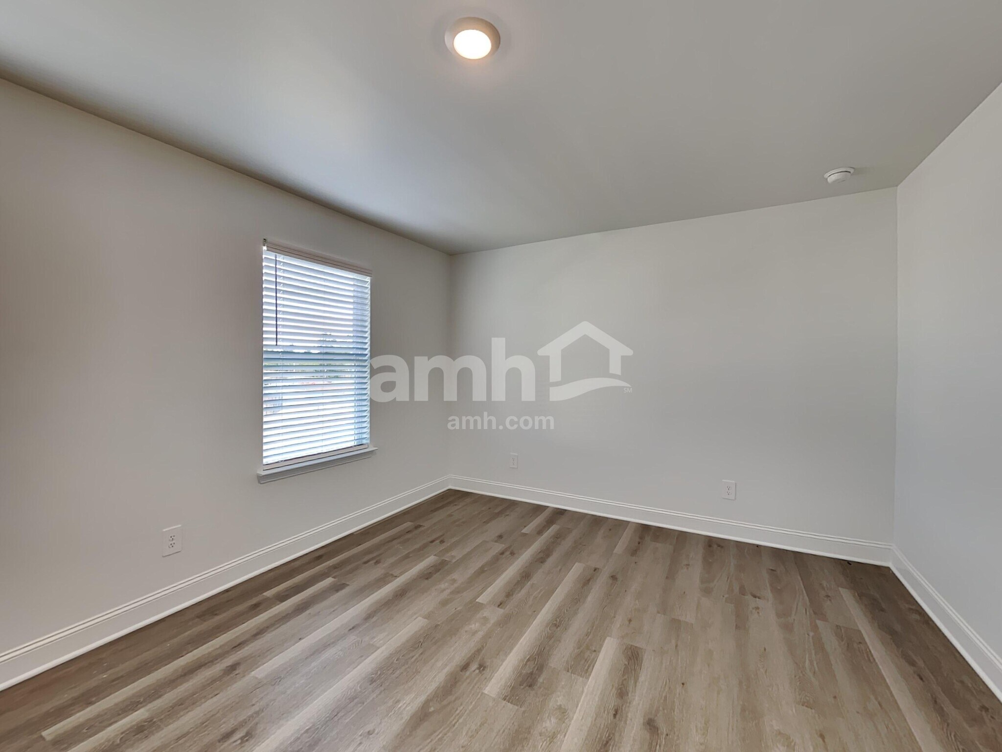 Building Photo - 216 Latitia Lane